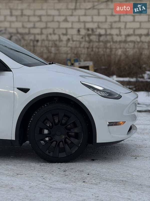 Внедорожник / Кроссовер Tesla Model Y 2022 в Киеве