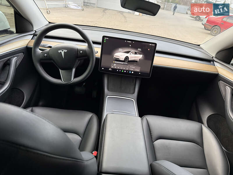 Внедорожник / Кроссовер Tesla Model Y 2022 в Киеве