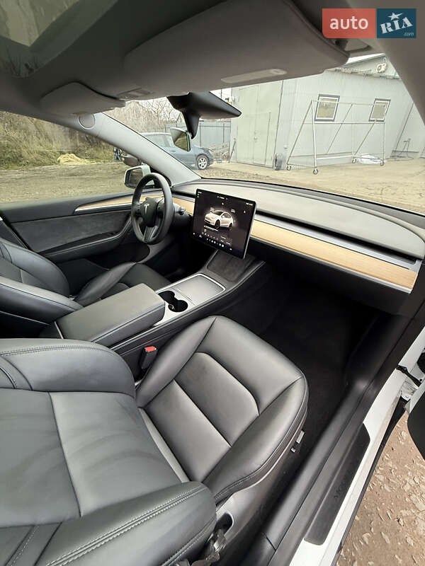 Внедорожник / Кроссовер Tesla Model Y 2022 в Киеве