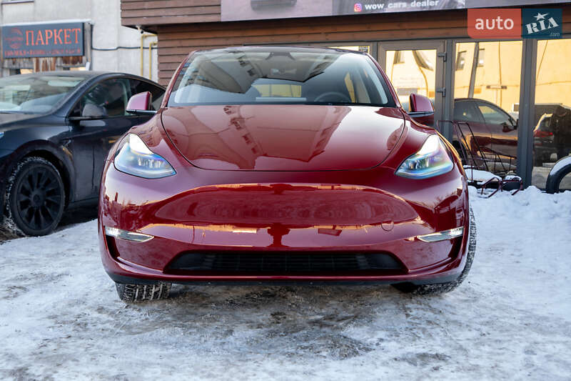 Внедорожник / Кроссовер Tesla Model Y 2024 в Киеве