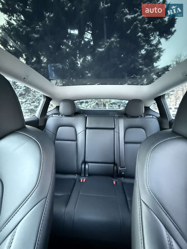 Позашляховик / Кросовер Tesla Model Y 2024 в Дніпрі фото 19 Позашляховик / Кросовер Tesla Model Y 2024 в Дніпрі