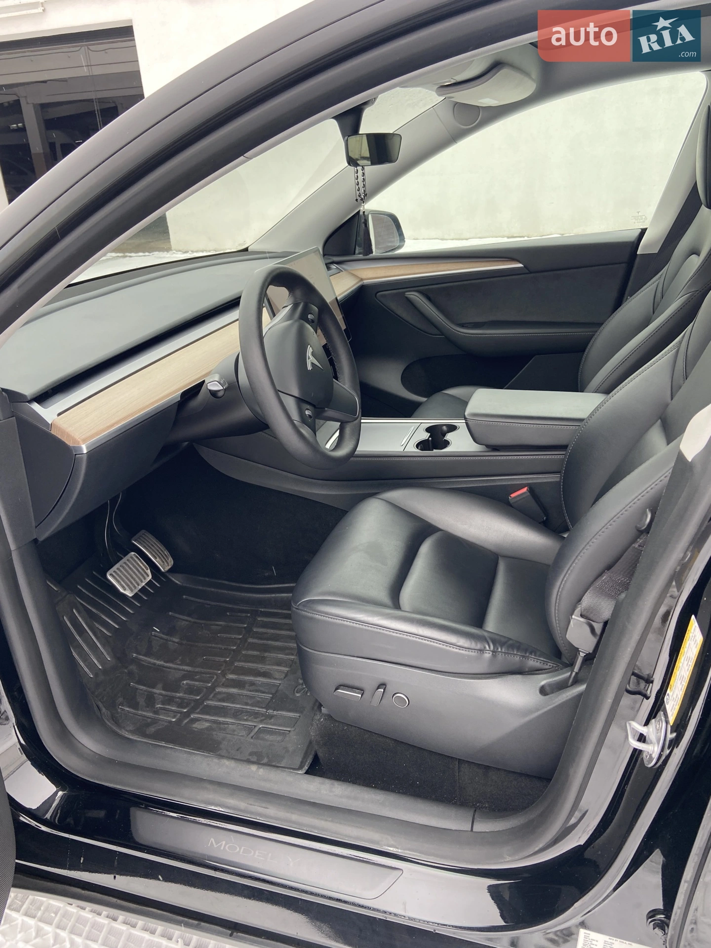 2023 Tesla Model Y - мініатюра 8