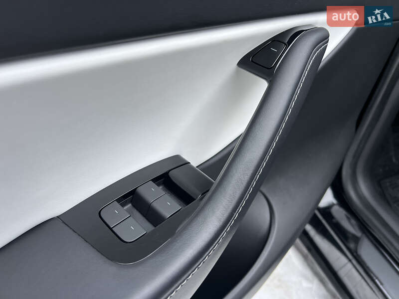 Внедорожник / Кроссовер Tesla Model Y 2020 в Днепре фото 14 Внедорожник / Кроссовер Tesla Model Y 2020 в Днепре