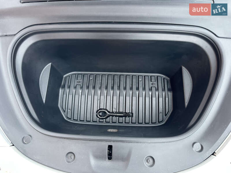 Внедорожник / Кроссовер Tesla Model Y 2021 в Владимирце