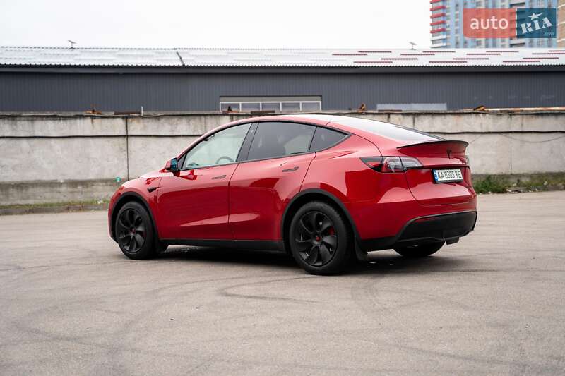 Внедорожник / Кроссовер Tesla Model Y 2023 в Киеве