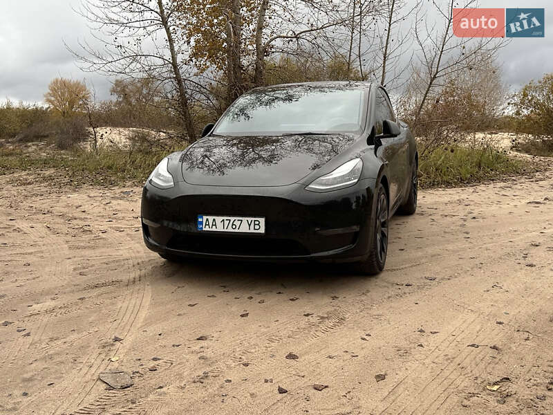 Tesla Model Y 2022