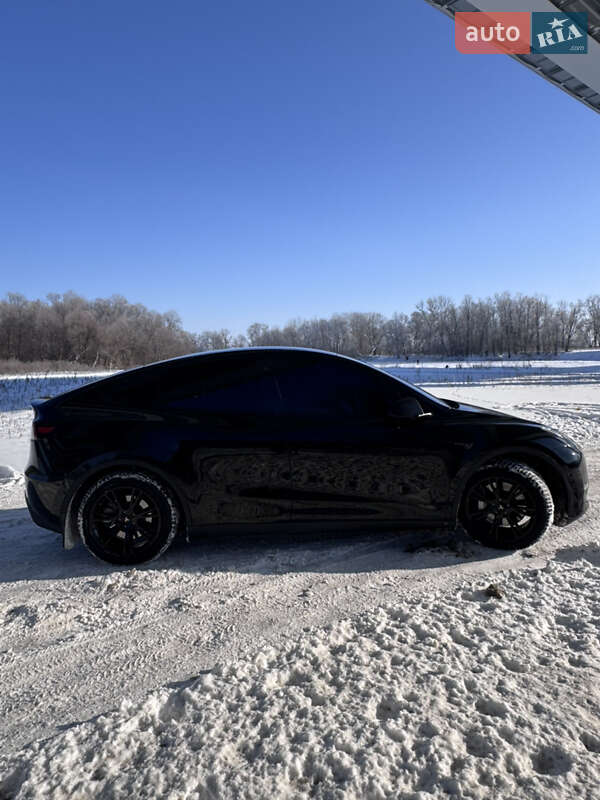 Внедорожник / Кроссовер Tesla Model Y 2023 в Львове