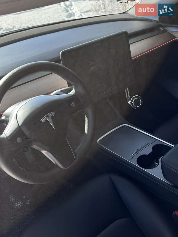 Внедорожник / Кроссовер Tesla Model Y 2023 в Львове