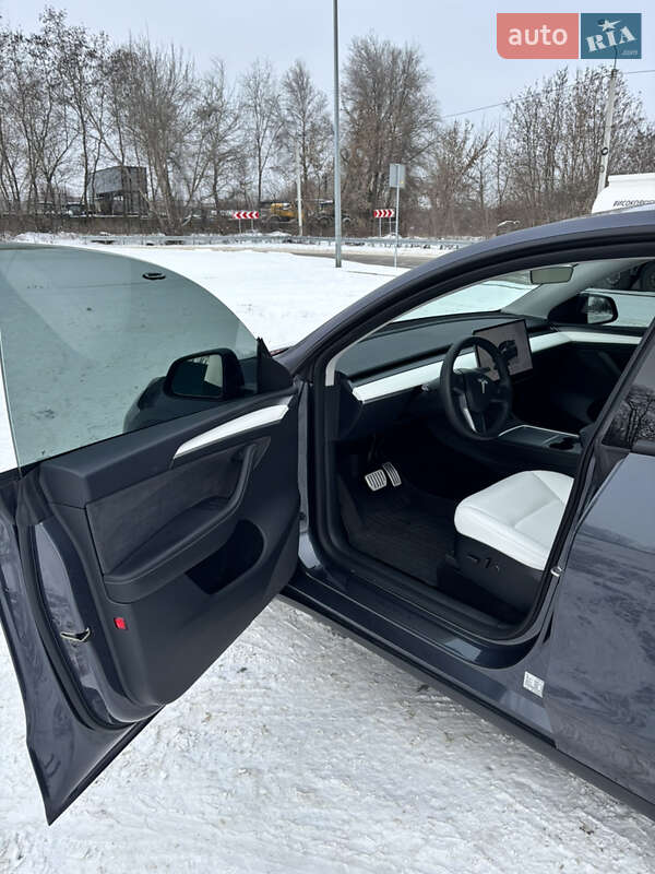 Позашляховик / Кросовер Tesla Model Y 2023 в Дніпрі фото 12 Позашляховик / Кросовер Tesla Model Y 2023 в Дніпрі