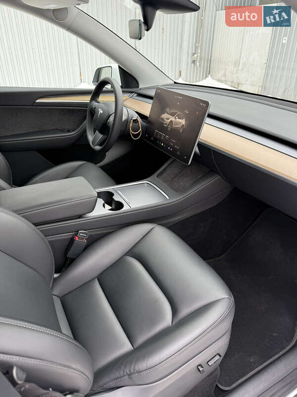 Внедорожник / Кроссовер Tesla Model Y 2023 в Днепре