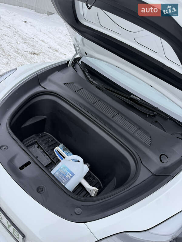 Внедорожник / Кроссовер Tesla Model Y 2023 в Днепре