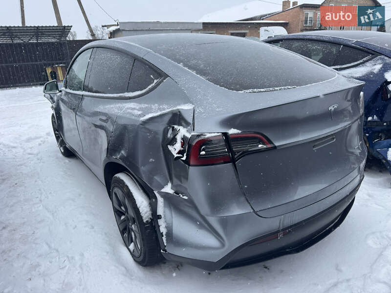 Позашляховик / Кросовер Tesla Model Y 2024 в Луцьку фото 5 Позашляховик / Кросовер Tesla Model Y 2024 в Луцьку