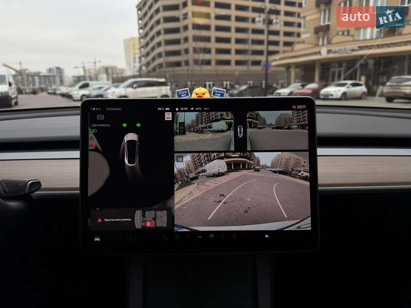 Внедорожник / Кроссовер Tesla Model Y 2024 в Киеве