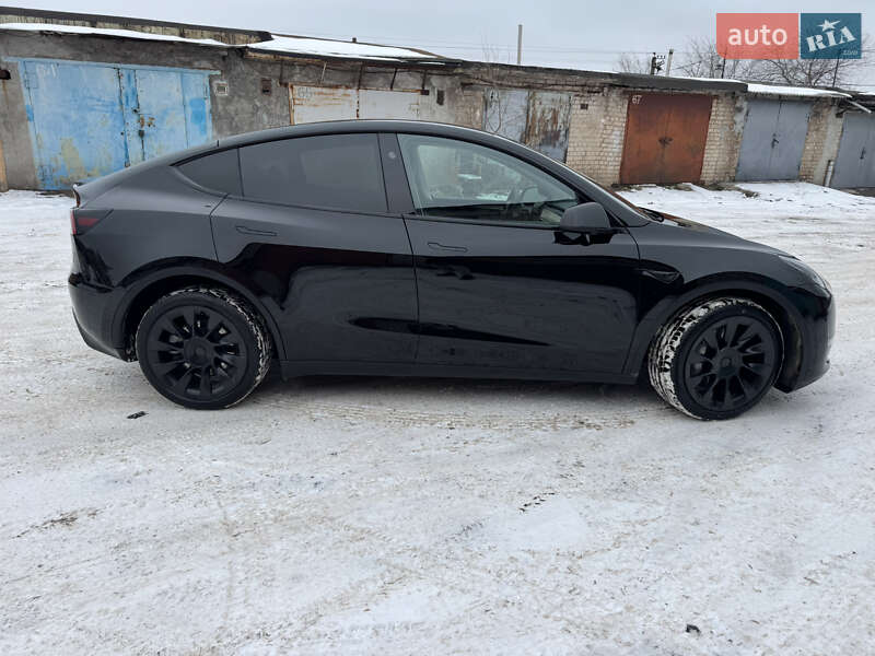 Позашляховик / Кросовер Tesla Model Y 2024 в Кривому Розі
