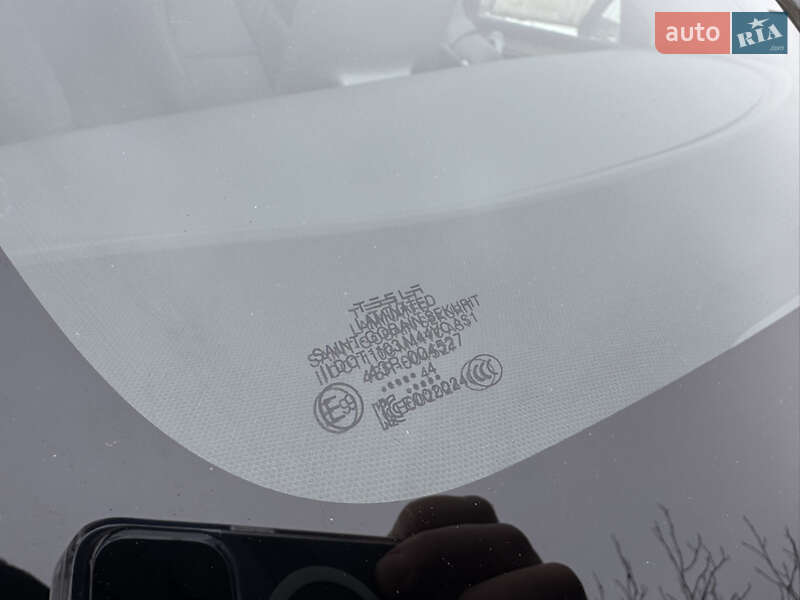 Позашляховик / Кросовер Tesla Model Y 2024 в Кривому Розі