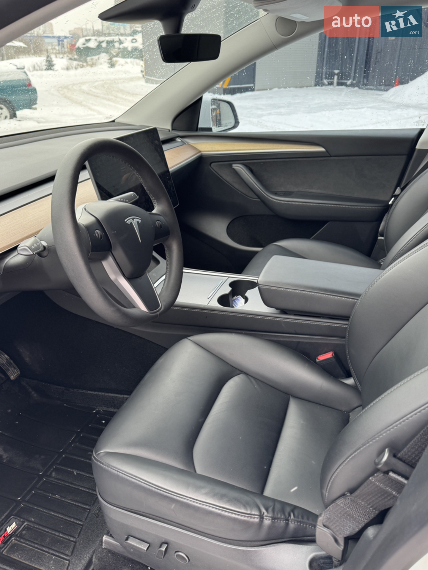 2023 Tesla Model Y - мініатюра 3