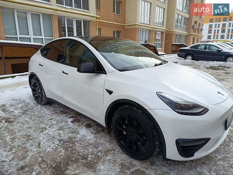 Внедорожник / Кроссовер Tesla Model Y 2022 в Киеве фото 4 Внедорожник / Кроссовер Tesla Model Y 2022 в Киеве