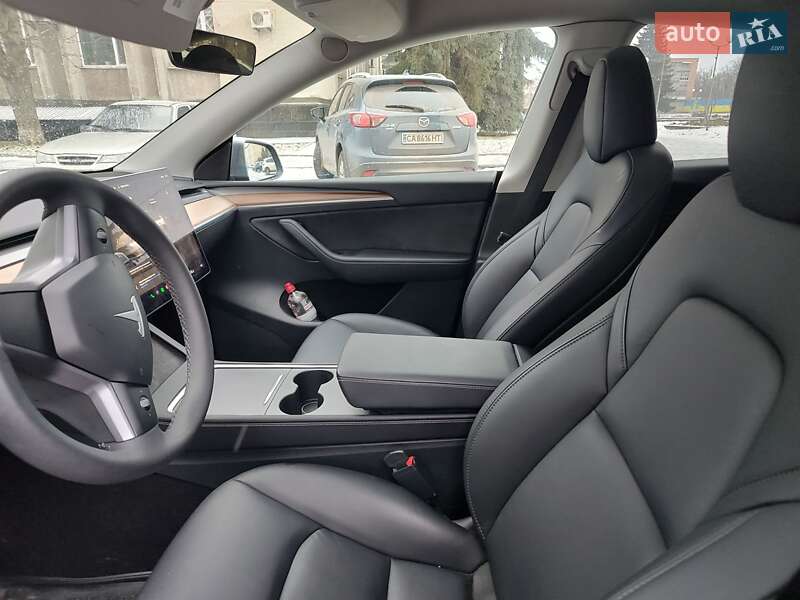 Позашляховик / Кросовер Tesla Model Y 2025 в Смілі