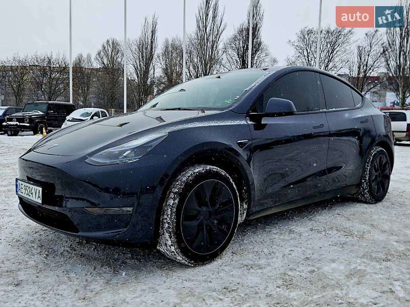 Позашляховик / Кросовер Tesla Model Y 2024 в Дніпрі