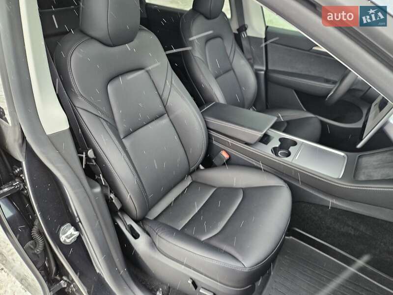 Позашляховик / Кросовер Tesla Model Y 2024 в Дніпрі