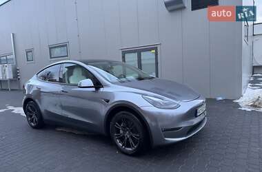 Позашляховик / Кросовер Tesla Model Y 2024 в Ужгороді