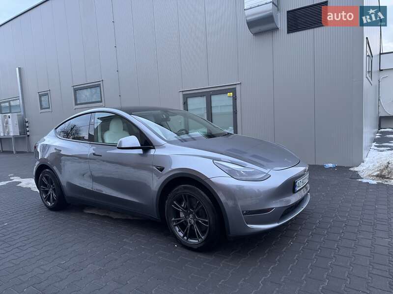 Tesla Model Y 2024 Tesla Model Y 2024