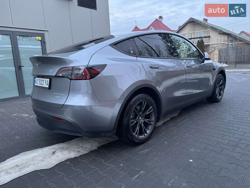 Позашляховик / Кросовер Tesla Model Y 2024 в Ужгороді фото 6 Позашляховик / Кросовер Tesla Model Y 2024 в Ужгороді