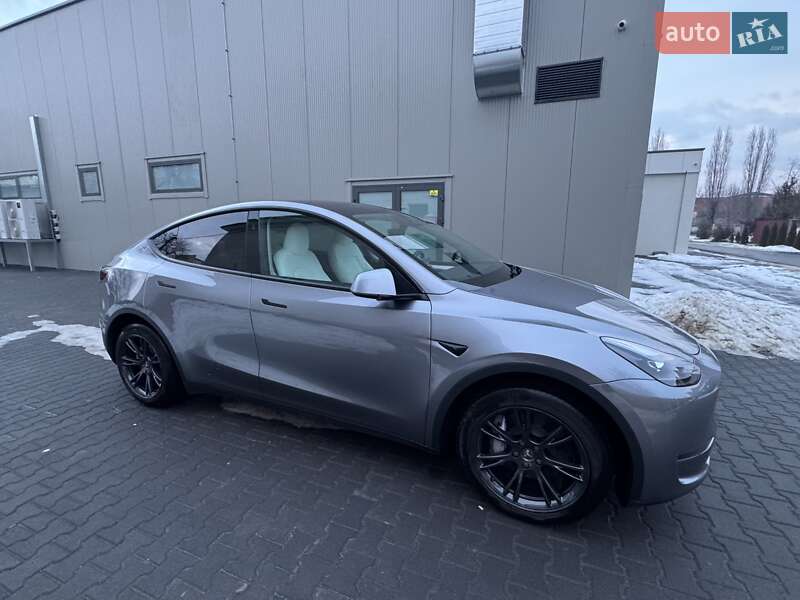Позашляховик / Кросовер Tesla Model Y 2024 в Ужгороді фото 13 Позашляховик / Кросовер Tesla Model Y 2024 в Ужгороді