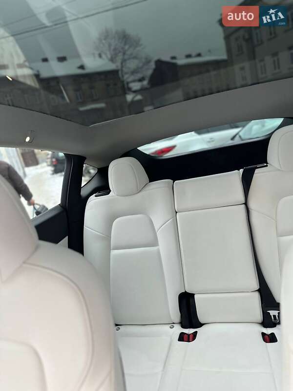 Позашляховик / Кросовер Tesla Model Y 2021 в Львові