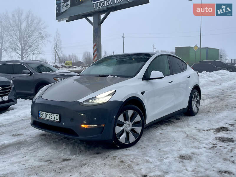 Позашляховик / Кросовер Tesla Model Y 2021 в Львові