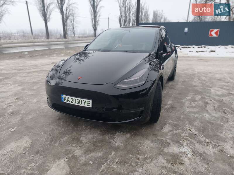 Внедорожник / Кроссовер Tesla Model Y 2021 в Киеве