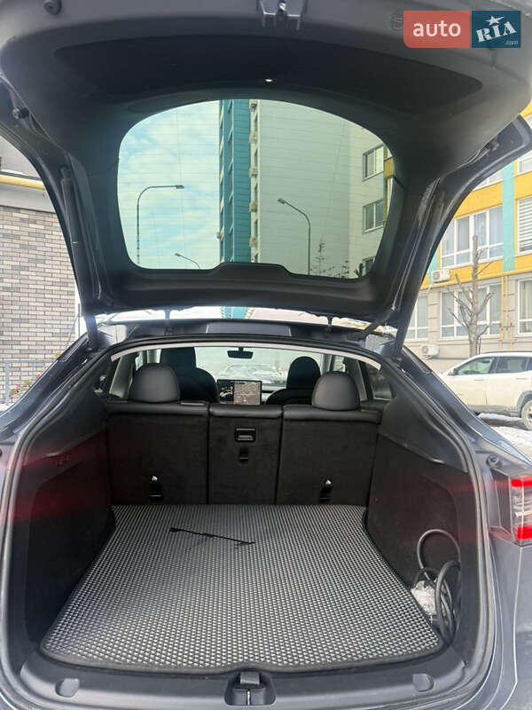 Позашляховик / Кросовер Tesla Model Y 2023 в Києві