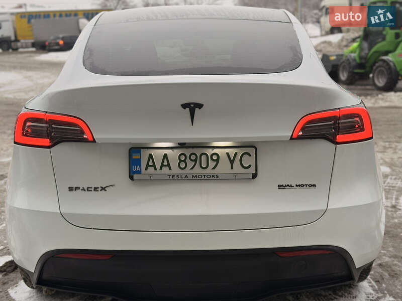 Внедорожник / Кроссовер Tesla Model Y 2023 в Киеве