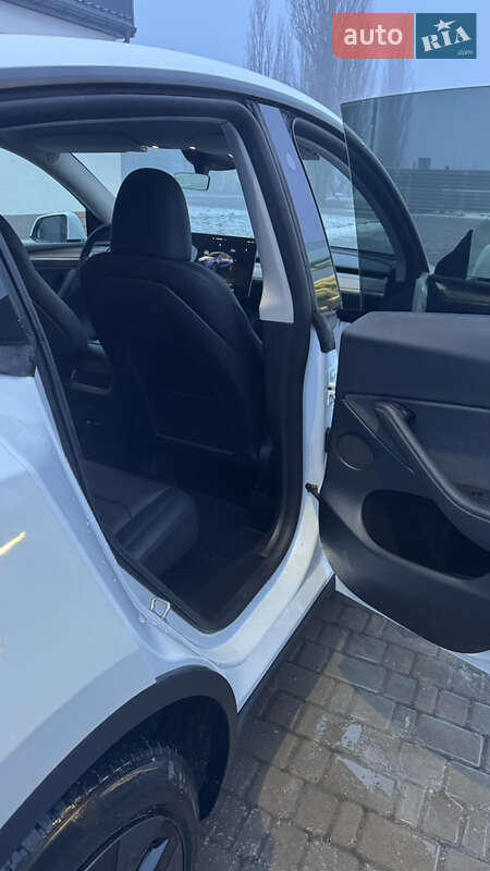 Внедорожник / Кроссовер Tesla Model Y 2024 в Кропивницком