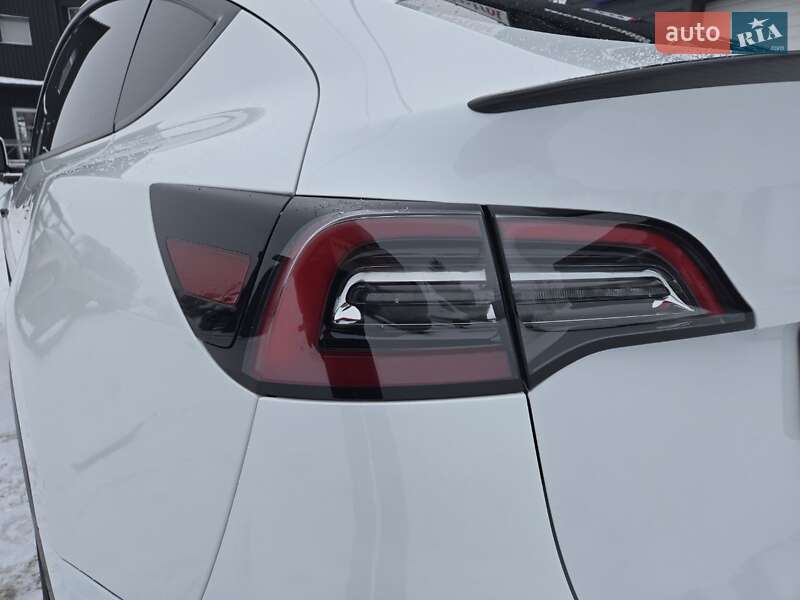 Внедорожник / Кроссовер Tesla Model Y 2022 в Белой Церкви