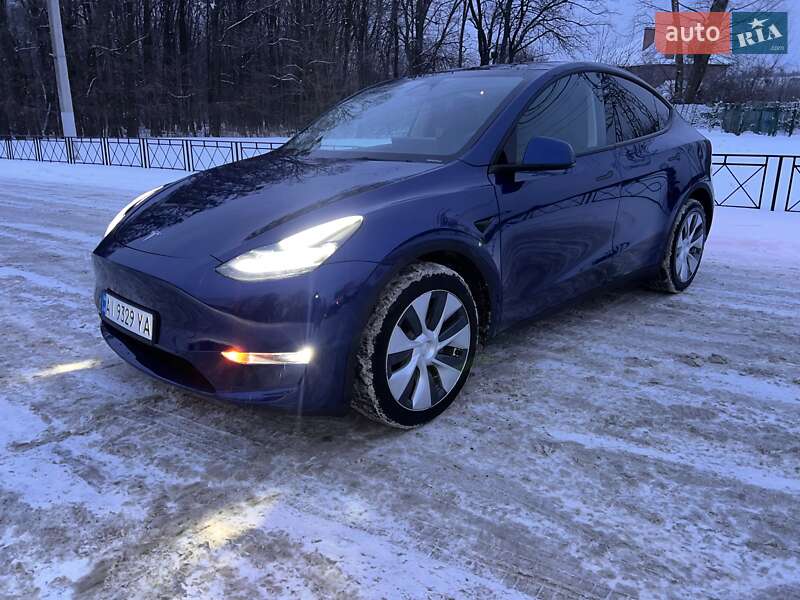 Внедорожник / Кроссовер Tesla Model Y 2024 в Киеве