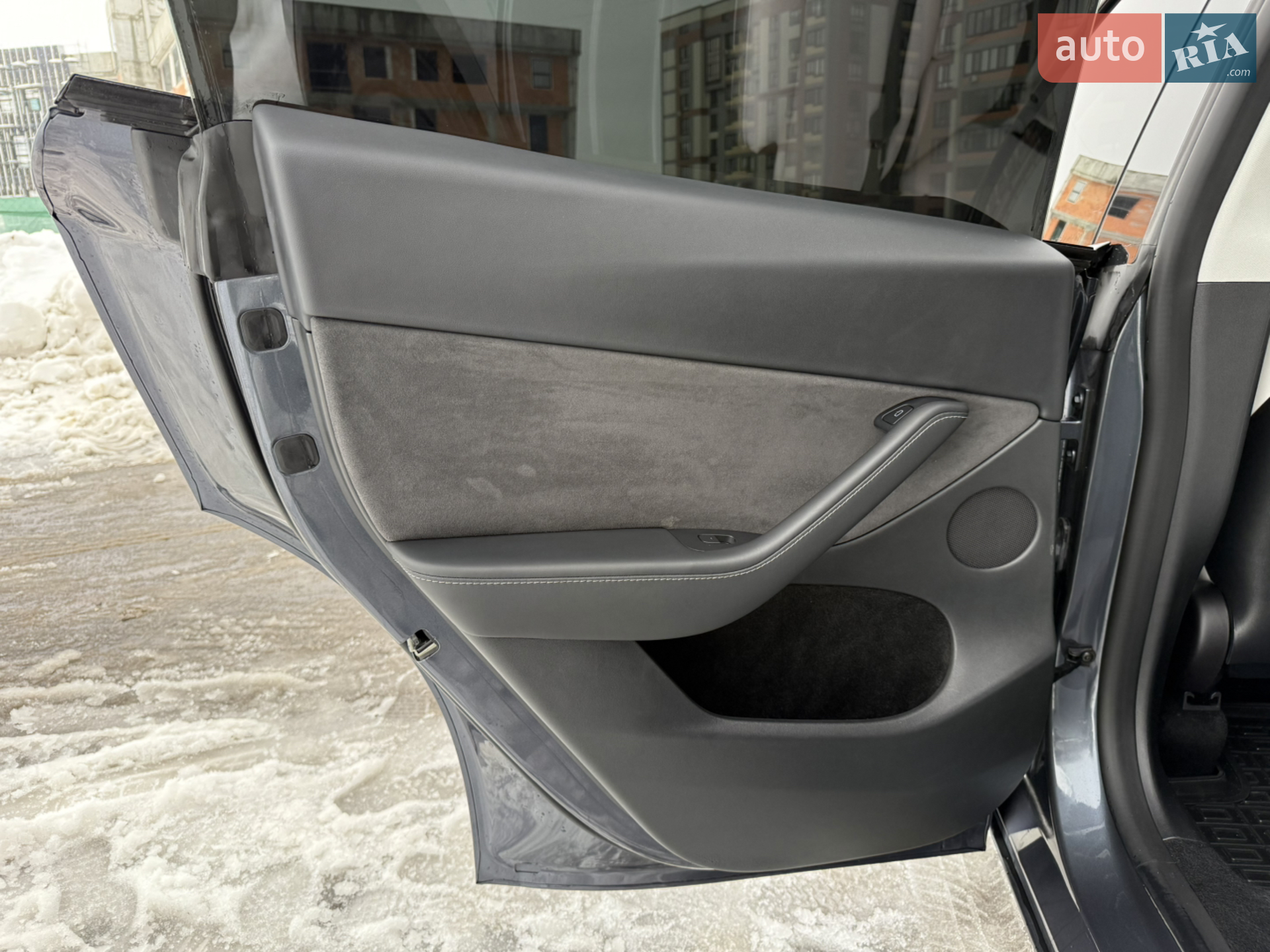 2022 Tesla Model Y - мініатюра 39