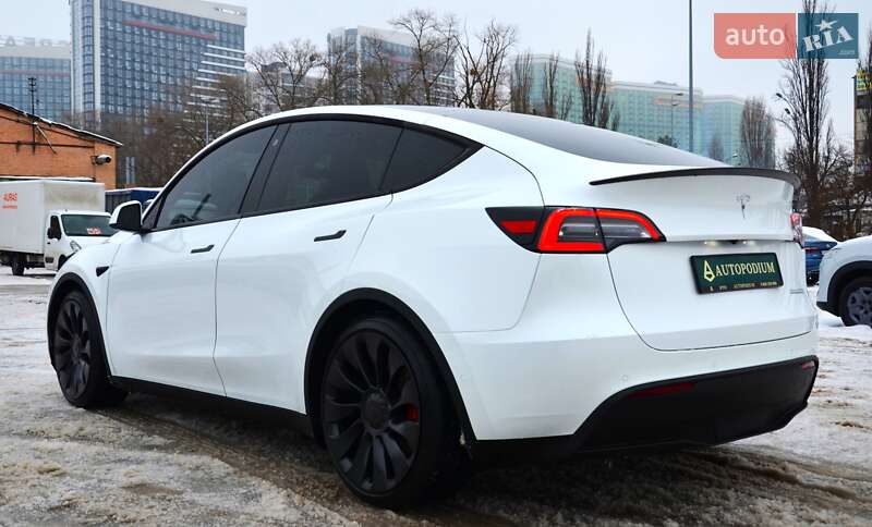 Позашляховик / Кросовер Tesla Model Y 2022 в Києві фото 9 Позашляховик / Кросовер Tesla Model Y 2022 в Києві