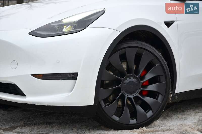 Позашляховик / Кросовер Tesla Model Y 2022 в Києві фото 18 Позашляховик / Кросовер Tesla Model Y 2022 в Києві