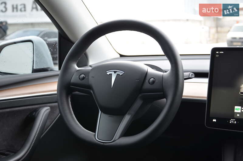 Позашляховик / Кросовер Tesla Model Y 2022 в Києві фото 49 Позашляховик / Кросовер Tesla Model Y 2022 в Києві