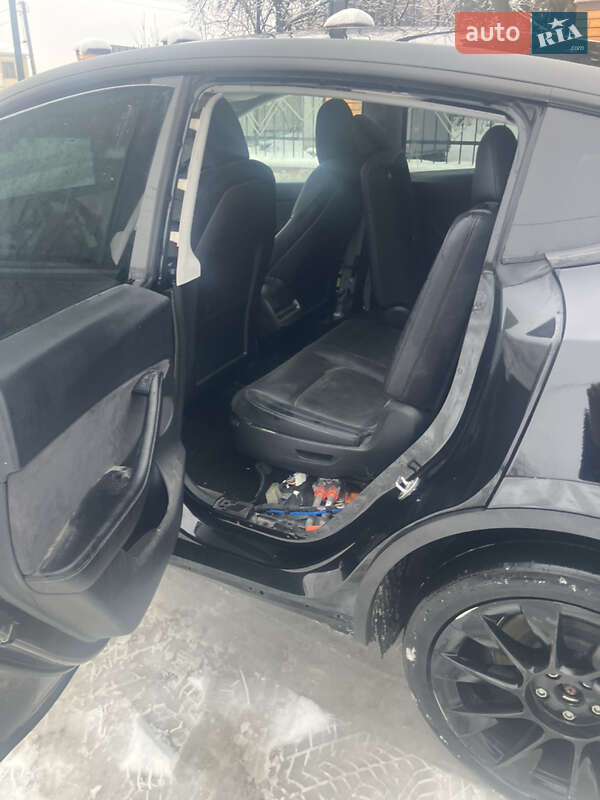 Внедорожник / Кроссовер Tesla Model Y 2021 в Обухове фото 8 Внедорожник / Кроссовер Tesla Model Y 2021 в Обухове
