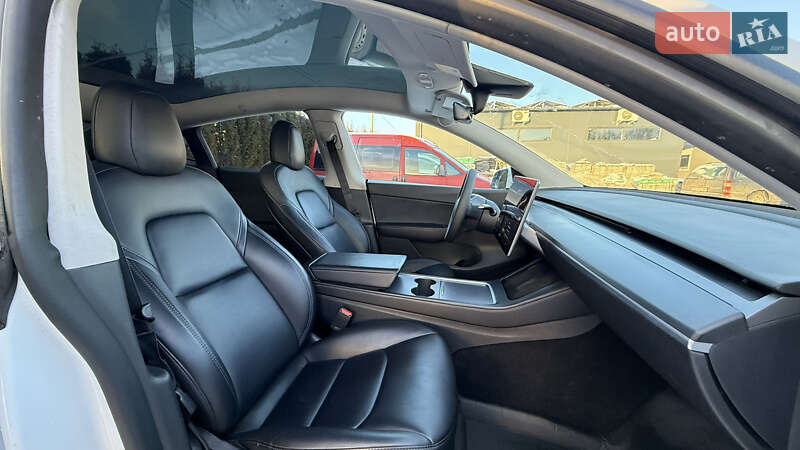Позашляховик / Кросовер Tesla Model Y 2022 в Луцьку