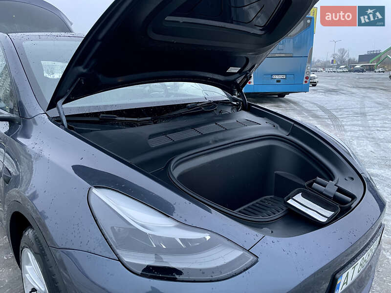 Внедорожник / Кроссовер Tesla Model Y 2023 в Киеве