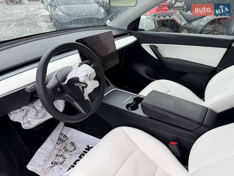 Позашляховик / Кросовер Tesla Model Y 2021 в Луцьку