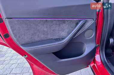 Позашляховик / Кросовер Tesla Model Y 2021 в Львові
