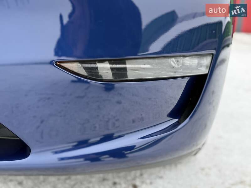 Позашляховик / Кросовер Tesla Model Y 2023 в Києві