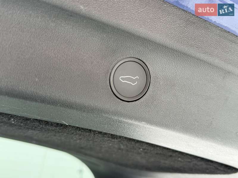 Позашляховик / Кросовер Tesla Model Y 2023 в Києві