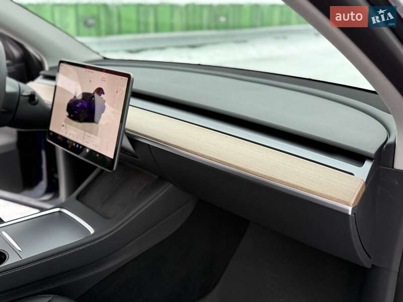 Позашляховик / Кросовер Tesla Model Y 2023 в Києві
