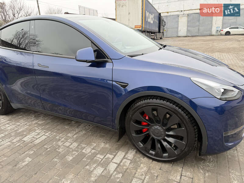 Позашляховик / Кросовер Tesla Model Y 2023 в Запоріжжі фото 6 Позашляховик / Кросовер Tesla Model Y 2023 в Запоріжжі