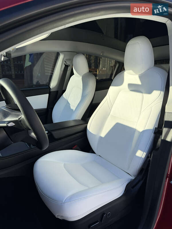 Позашляховик / Кросовер Tesla Model Y 2021 в Луцьку